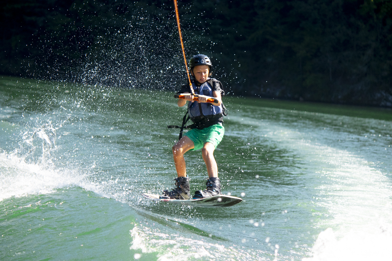 Wakesurfing Windermere